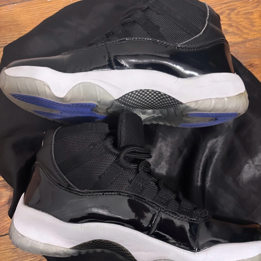 Air Jordan 11 Retro “space jam” (2016)
